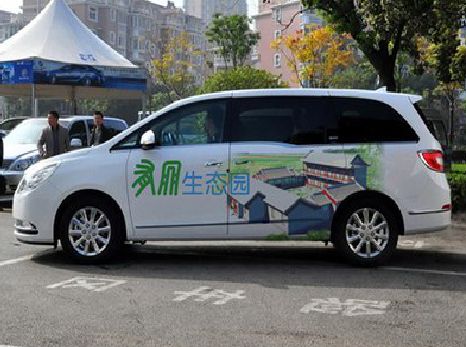 福鼎户外车贴喷绘如何保持效果?